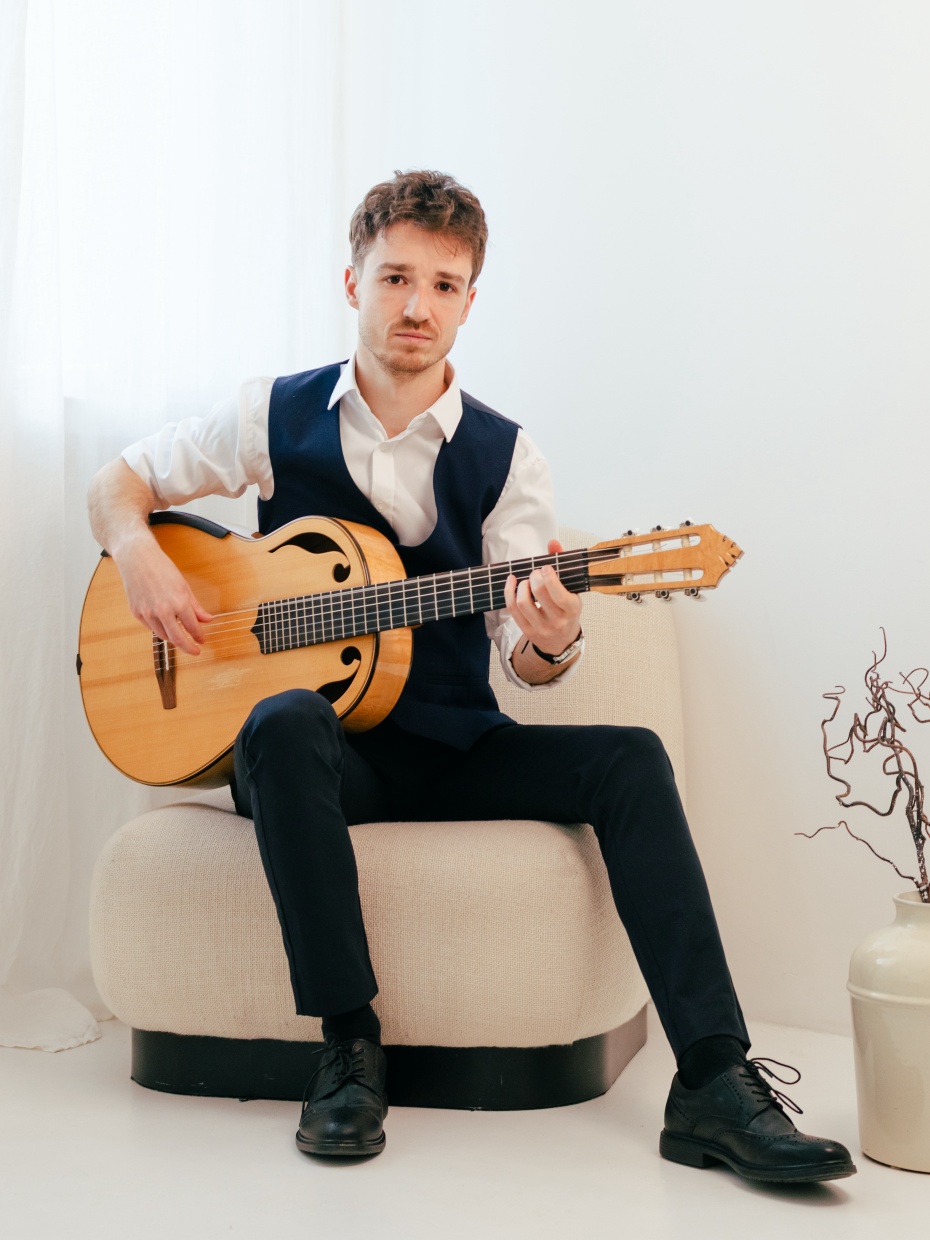 Fingerstyle — gra na gitarze